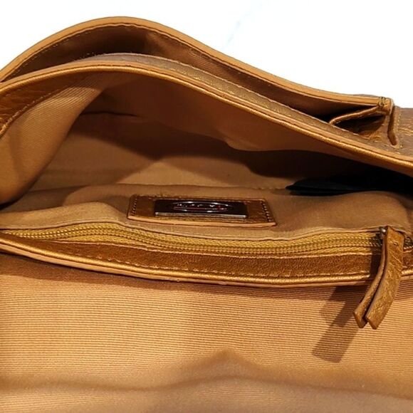 Talbot's Metallic Gold Pebbled Leather Wristlet Clutch Bag Silver Hardware - Picture 9 of 11